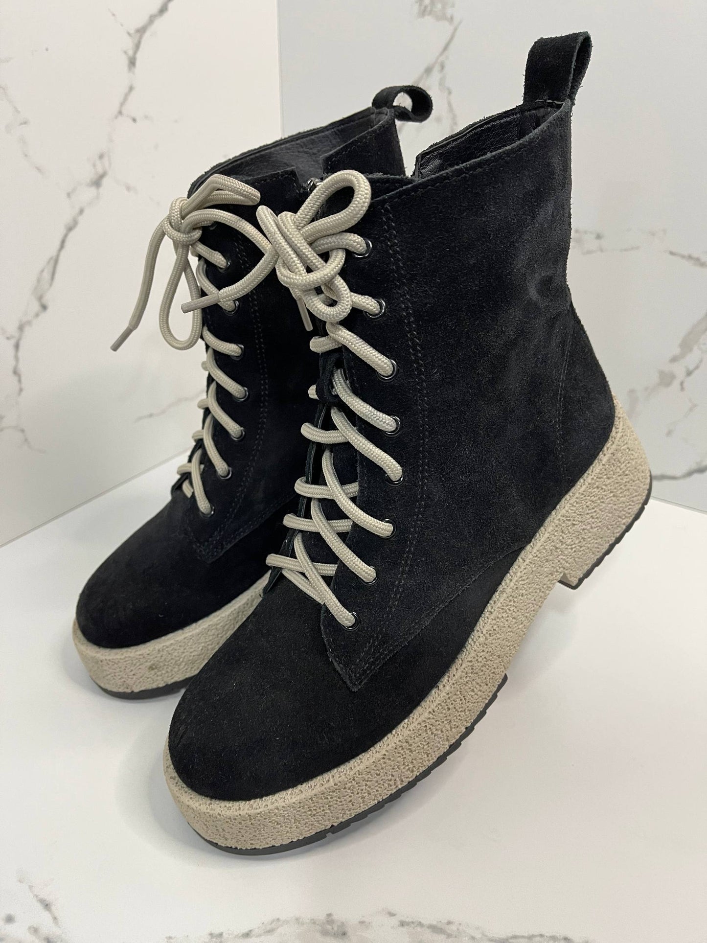 Ghete Combat Negre din Suede cu Talpă Platformă Chunky Bej